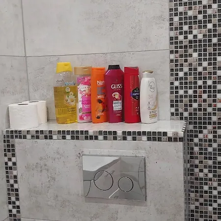 59 Justi דירה *